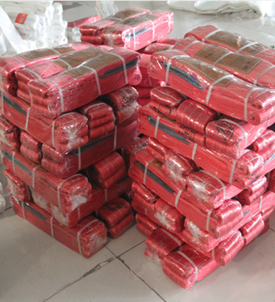 沒(méi)有獨(dú)立包裝的白色吊裝帶